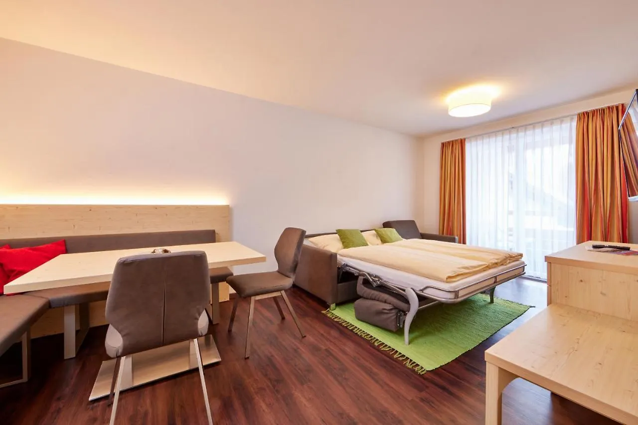 Zum Turm - Apartments Und Gaestezimmer Oberammergau