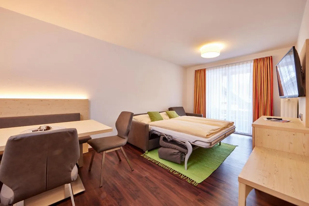 Zum Turm - Apartments Und Gaestezimmer Oberammergau